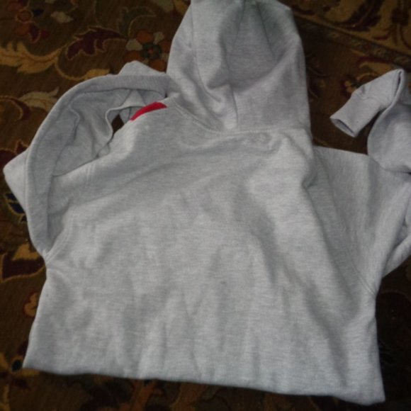 NWT NCAA Iowa State Cyclones Sweatshirt - Picture 4 of 4